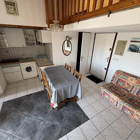 T2 Mezzanine Pres De La Avec Parking Au Cap D'agde - Fr-1-749-99